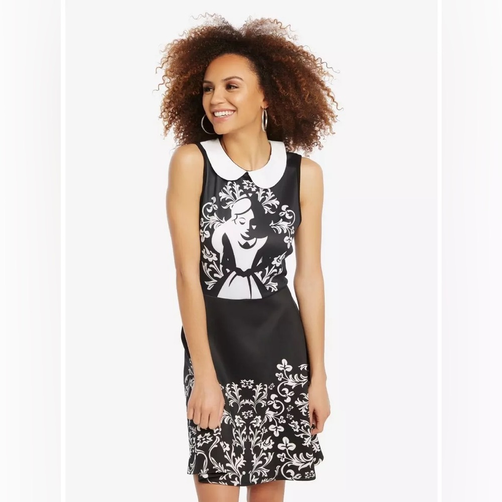 HER UNIVERSE DISNEY ALICE IN WONDERLAND Scuba DRESS! Midi B&W Peter Pan Collar